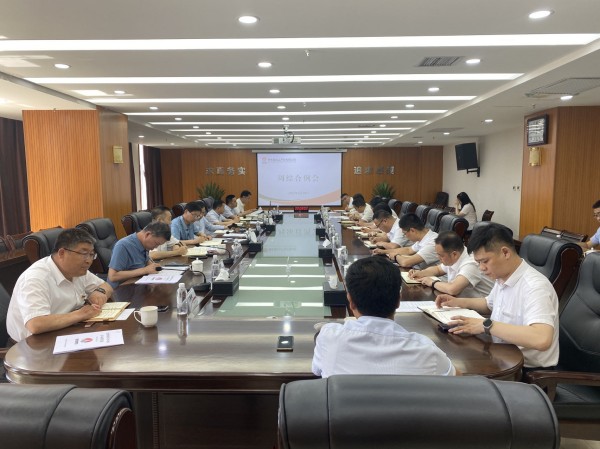 221687423569162948.jpg 主题教育专题研讨.jpg