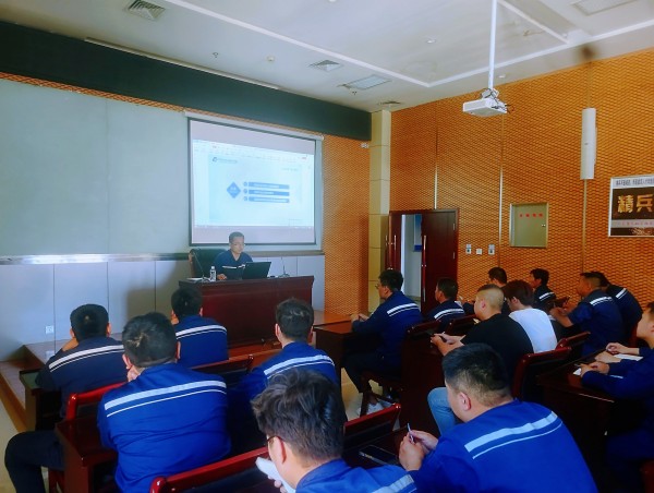 241687575249189189.jpg 监护人培训01.jpg