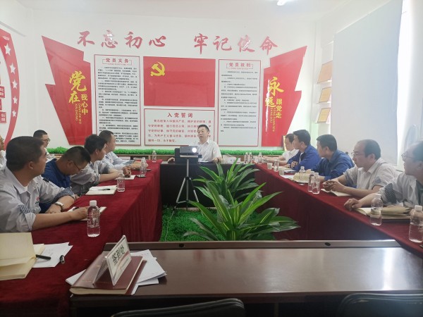 251687658077892150.jpg 侯卫斌到富油.jpg