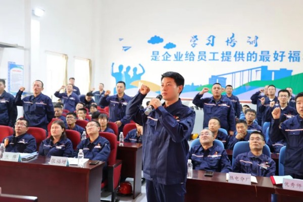 011688177239824552.jpg 师带徒05.jpg