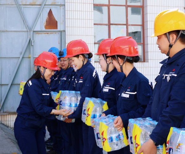 071688719210197809.jpg 夏日送清凉 (2).jpg