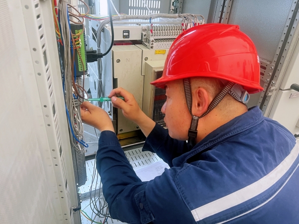 121689153881195669.jpg 双电源改造01.jpg