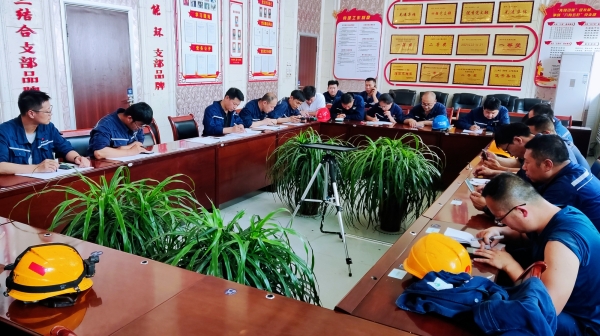 121689153986143456.jpg 五型五佳班组 (1).jpg