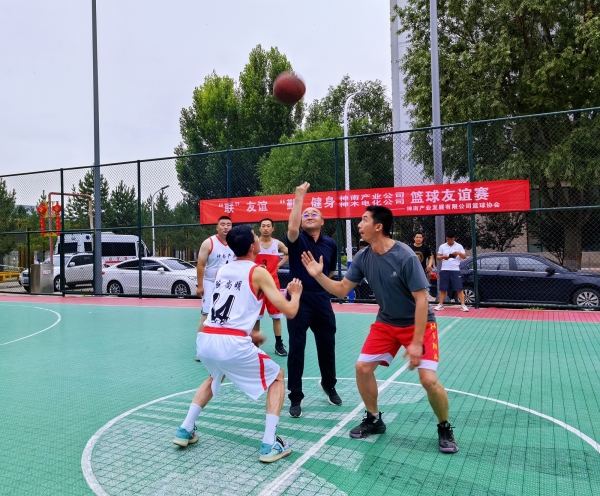 121689154886182107.jpg 篮球友谊赛02.jpg