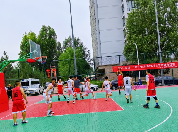 121689154900165304.jpg 篮球友谊赛03.jpg