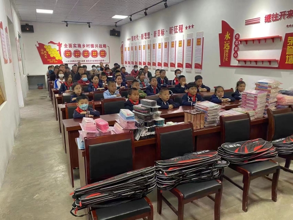 241690160019174244.jpg 赋能02.jpg