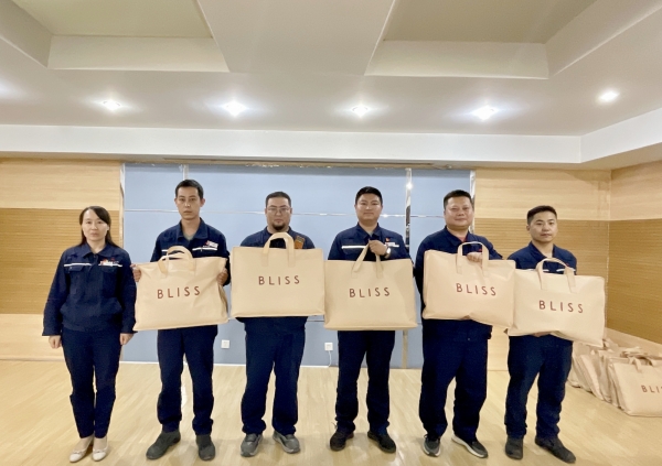 311690806485694991.jpg 八一座谈会03.jpg