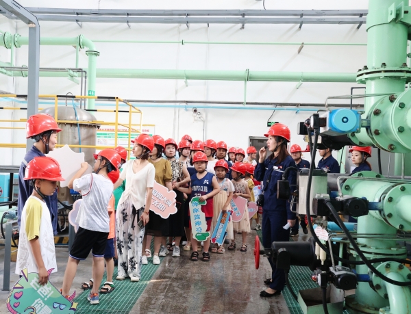 021690976767163403.jpg 家属慰问 02.jpg