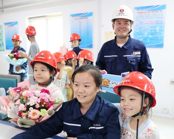 021690976779148661.jpg 家属慰问 03.jpg