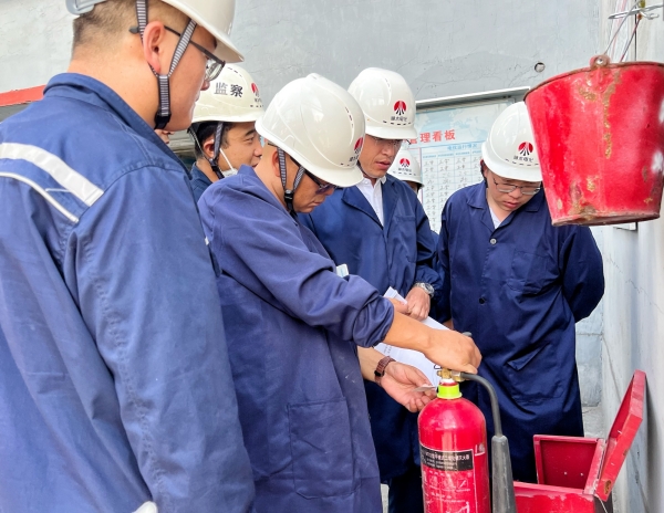 041691135076142973.jpg 化工集团督导03.jpg