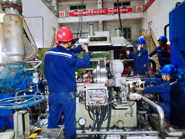 161692181060108014.jpg 2#给水泵抢修01.jpg