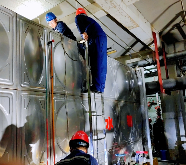 301693389210178213.jpg 清洗水箱02.jpg