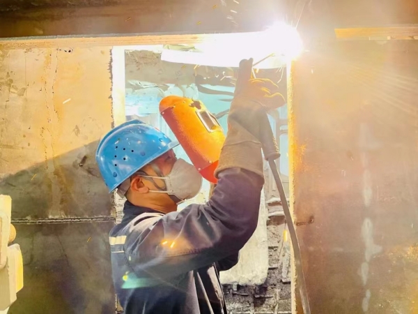 041693822956321889.jpg 问诊把脉02.jpg