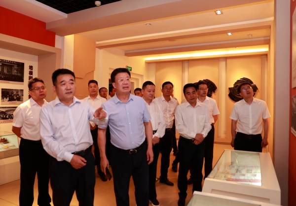 111694418720416770.jpg 铜川矿业对标03.jpg