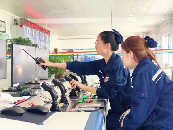 151694770308200834.jpg 深化人才队伍03.jpg