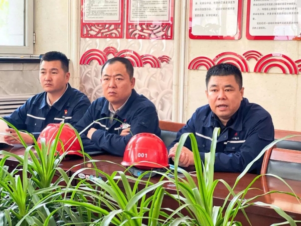 281695861319176271.jpg 安全检查02.jpg