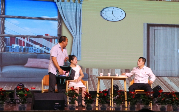 281695887415886879.jpg 中秋晚会06.jpg