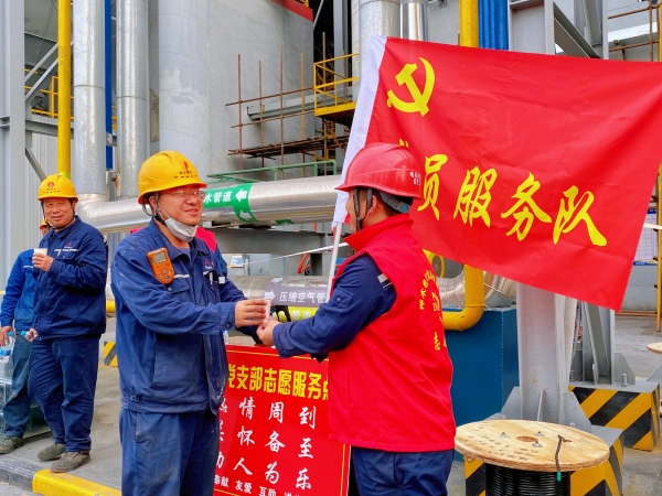 201697793605150819.jpg 党员服务队 (3).jpg