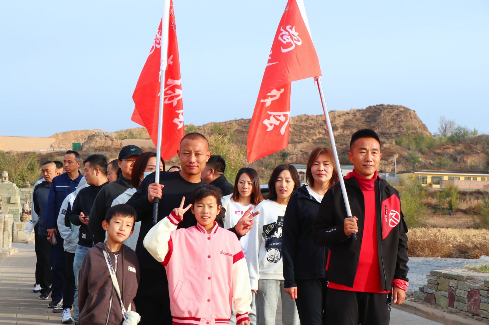 061699265113175621.jpg 健步走.jpg