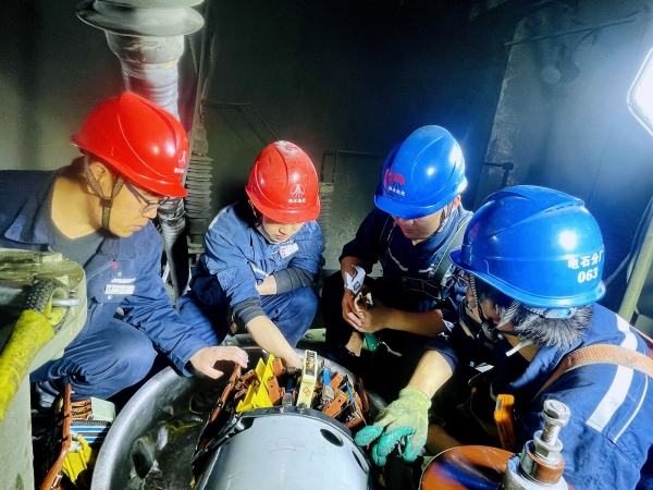 201700477357158760.jpg 科技研发 (3).jpg