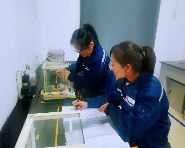 061701855429427389.jpg 决胜攻坚战 (4).jpg