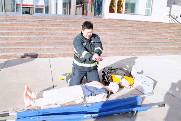 201703065757148485.jpg 办公楼应急演练 (2)_副本.jpg