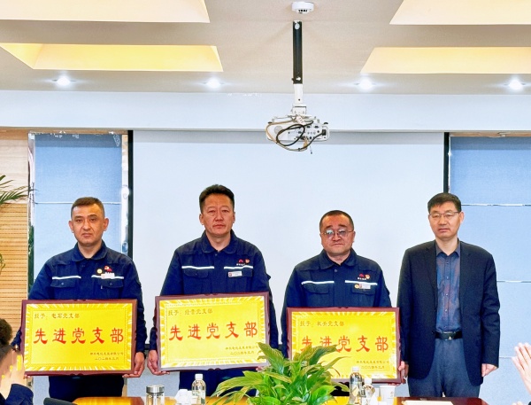 201710926543120991.jpg 表彰 (1).jpg